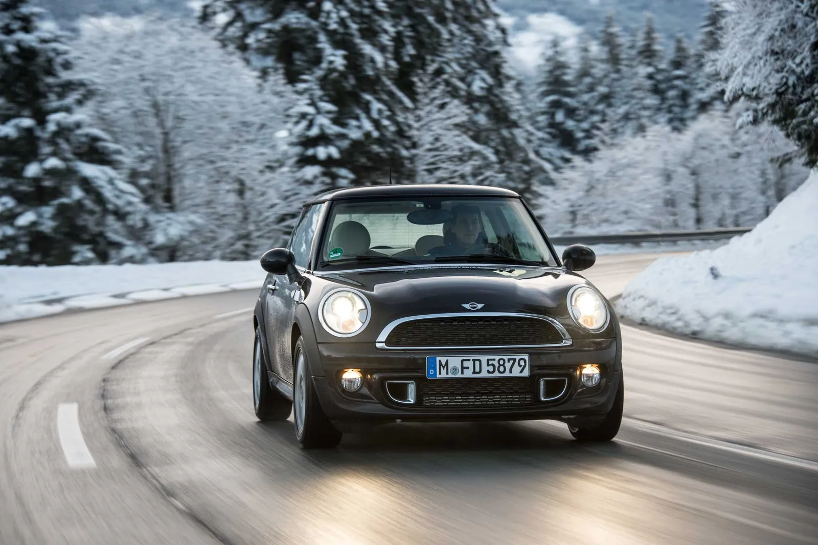Diamond Black MetallicのMINI Inspired by Goodwood